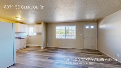 8039 SE Glencoe Rd in Portland, OR - Building Photo - Building Photo