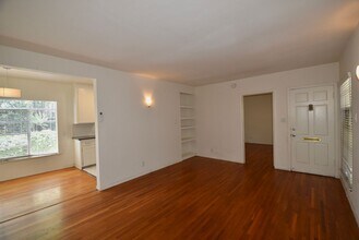 11444 Riverside Dr in Los Angeles, CA - Building Photo - Building Photo
