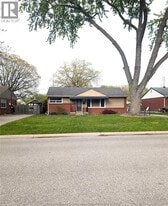 3456 Everts Ave in Windsor, ON - Building Photo