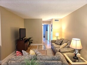 26 Vis Gdns Trl in Vero Beach, FL - Foto de edificio - Building Photo