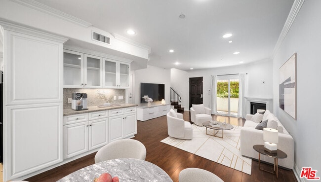 property at 1529 S Beverly Dr