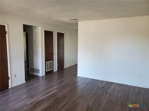 209 Oak Trail Dr in Harker Heights, TX - Building Photo - Building Photo