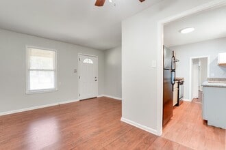138 Mc Dougal Ave in San Antonio, TX - Building Photo - Building Photo