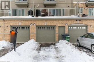 293 Law Dr in Guelph, ON - Building Photo - Building Photo