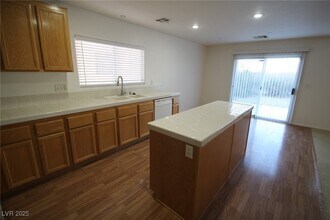 5036 Wild Buffalo Ave in Las Vegas, NV - Building Photo - Building Photo