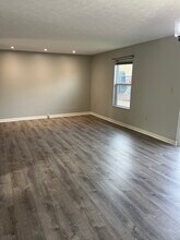 312 Wildflower Ct in Pittsburgh, PA - Building Photo - Building Photo