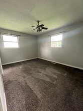 1139 Littlefield Rd in Waterloo, IA - Building Photo - Building Photo