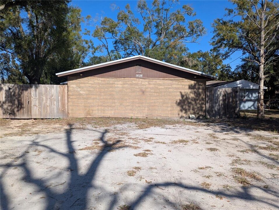1606 E Kirby St in Tampa, FL - Building Photo