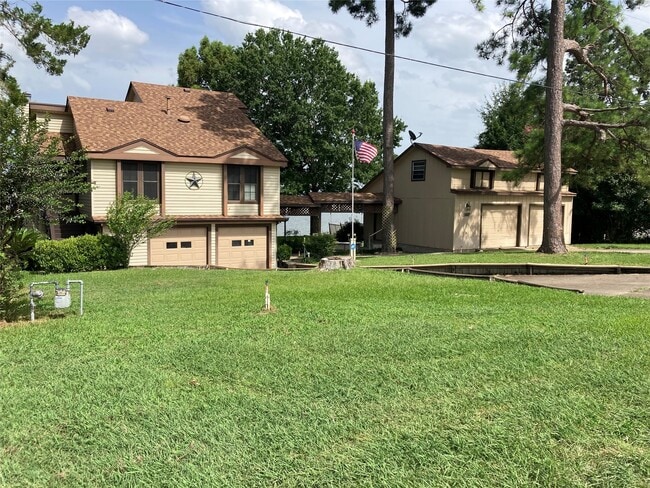 property at 554 Harbor Dr