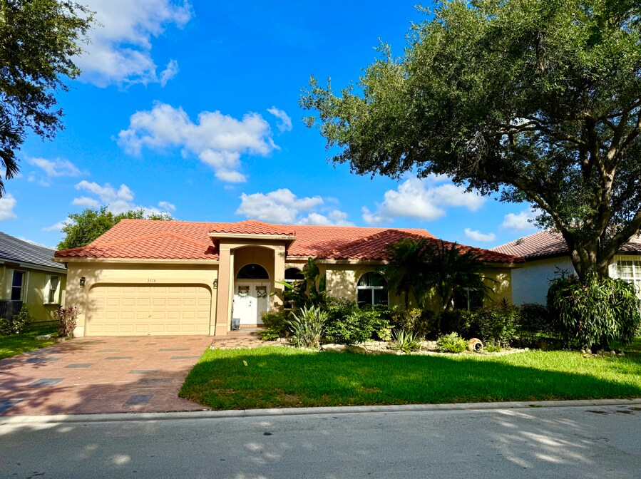 5316 NW 57th Way in Coral Springs, FL - Building Photo
