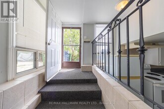 1366 Davenport Rd in Toronto, ON - Building Photo - Building Photo