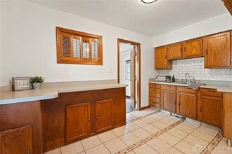 1329 Shaftesbury Rd in Dayton, OH - Building Photo - Building Photo