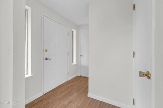8581 Corrigan Way in Reno, NV - Building Photo - Building Photo