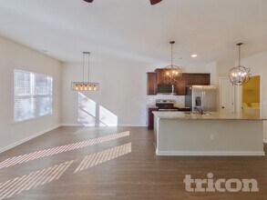 7817 Rock Rose Ln in Fairburn, GA - Foto de edificio - Building Photo