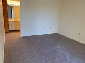 8827 SW 123rd Ct, Unit 408 in Miami, FL - Building Photo