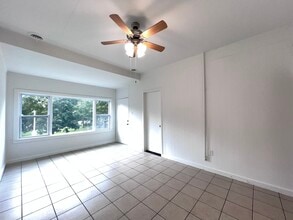 8919 S Muskegon Ave in Chicago, IL - Building Photo - Building Photo