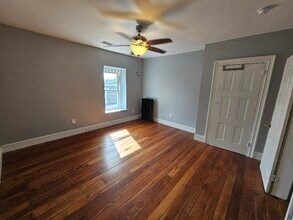 142 Sumac St in Philadelphia, PA - Building Photo - Building Photo
