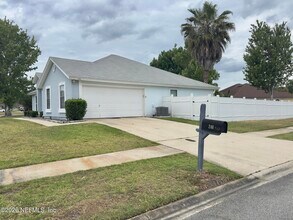 248 Dover Bluff Dr in Orange Park, FL - Building Photo - Building Photo