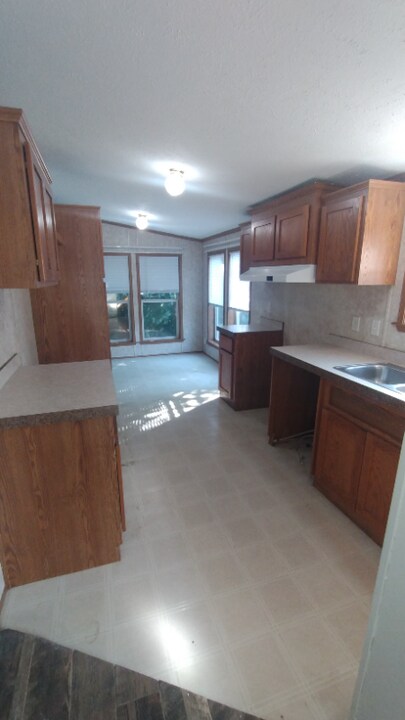2500 Mann Rd in Village of Clarkston, MI - Building Photo