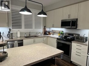 15 Lett Ave in Collingwood, ON - Building Photo - Building Photo