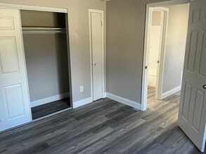 10905 Mt Carmel Rd in Cleveland, OH - Building Photo - Building Photo