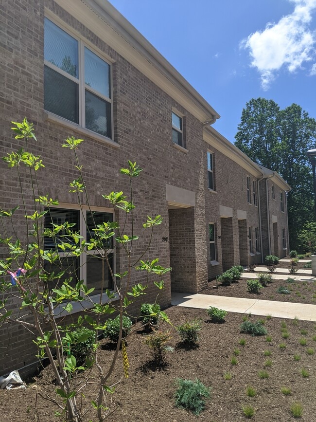 Victory Point Apartments & Townhomes in Lexington, KY - Foto de edificio - Building Photo
