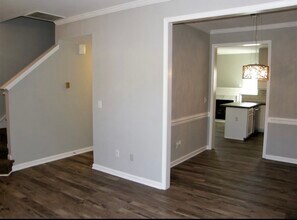 76 Gr-Pd-51 in Greer, SC - Building Photo - Building Photo