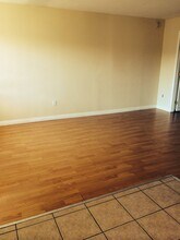 7728 Lankershim Blvd in North Hollywood, CA - Building Photo - Building Photo
