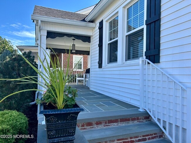 303 Evergreen Ave in Bradley Beach, NJ - Building Photo - Building Photo