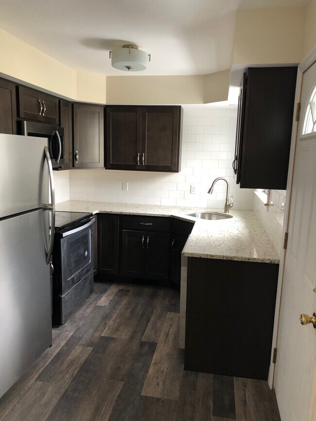 5 Delafield Dr Rentals in Colonie, NY