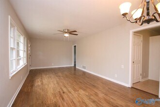 1607 Clb Vw Dr NW in Huntsville, AL - Foto de edificio - Building Photo