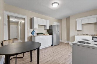 6517 Dean St in Pittsburgh, PA - Foto de edificio - Building Photo