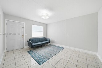 2651 NW 13th St in Miami, FL - Building Photo - Building Photo