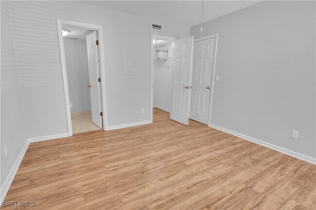 property at 4617 Bayshore Dr