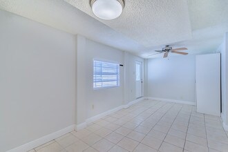 3315 W Empedrado St, Unit 3315 Empedrado in Tampa, FL - Building Photo - Building Photo
