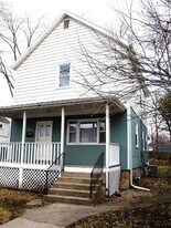 609 W Market St in Bloomington, IL - Building Photo