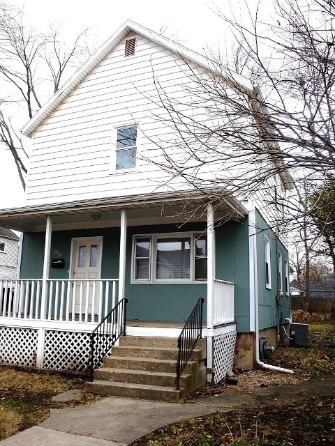 609 W Market St