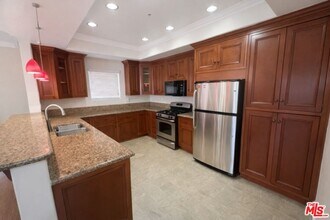 1101 East Ave in Burbank, CA - Building Photo - Building Photo