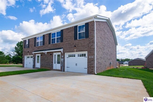 203 Dixon Cir in Radcliff, KY - Building Photo - Building Photo