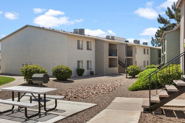 Palm Crest at Station 40 in Phoenix, AZ - Building Photo - Building Photo