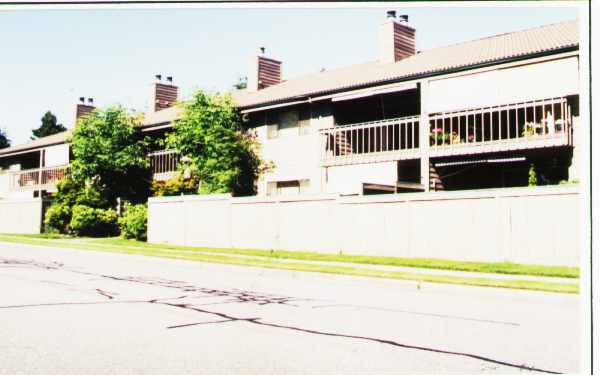 Greenside Apartments in Tacoma, WA - Building Photo - Building Photo