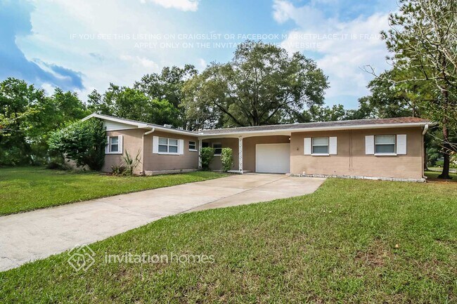 630 Holland Ave, Unit 0228 in Temple Terrace, FL - Building Photo - Building Photo