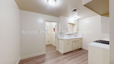 201 E Fairmont Ave, Unit A in Modesto, CA - Building Photo - Building Photo