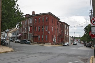 304 Union St in Columbia, PA - Building Photo - Building Photo