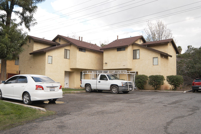 Plum Tree Apartments in Riverside, CA - Building Photo - Building Photo