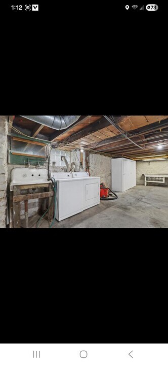 408 E Washington St, Unit Lower unit in Lake Mills, WI - Foto de edificio