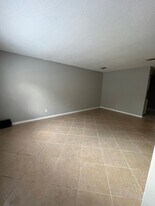 618 Gap Creek Dr in Fort Walton Beach, FL - Building Photo