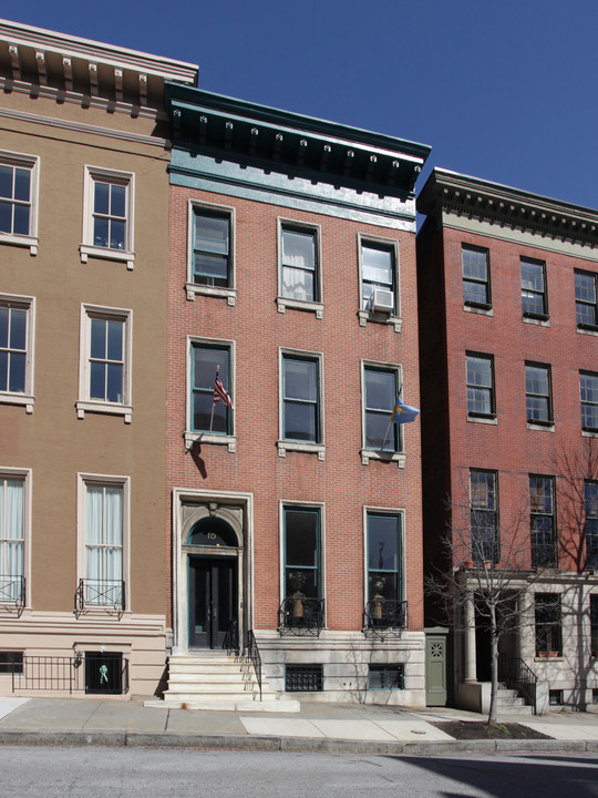 10 W Read St in Baltimore, MD - Foto de edificio