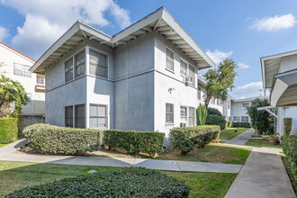 Valley Manor Apartments in Alhambra, CA - Foto de edificio - Building Photo