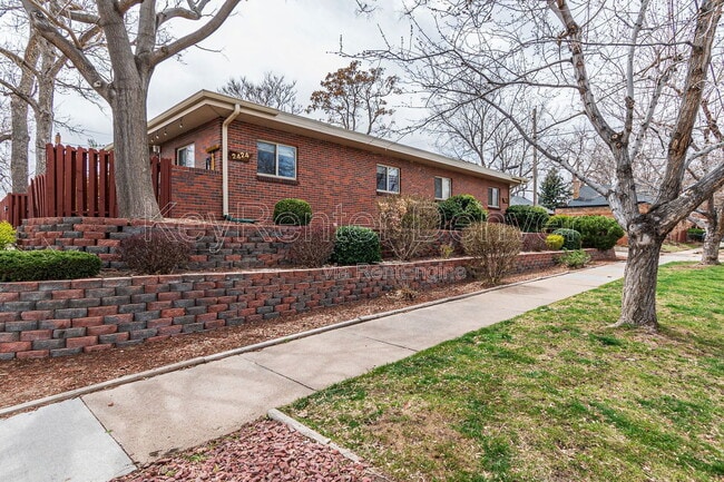 property at 2424 W 35th Ave